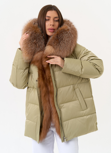 Женский пуховик с отделкой из меха рыжей лисы Женский пуховик с отделкой из меха рыжей лисы