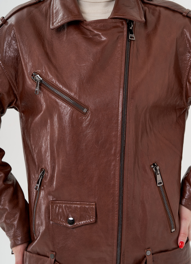 Куртка - косуха коричневого цвета модель № 24378 в рассрочку