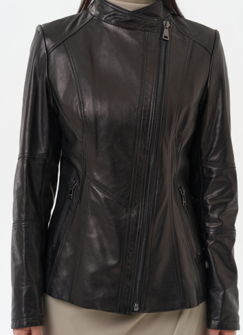 Куртка кожаная черного цвета