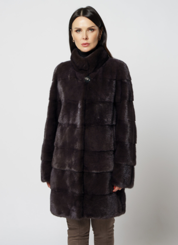 Норковая шуба с воротником стойкой коричневого цвета Норковая шуба с воротником стойкой коричневого цвета