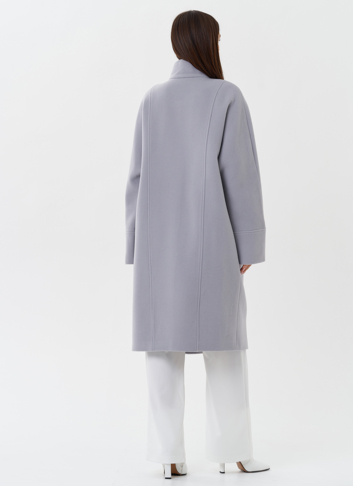 Женское пальто серого цвета