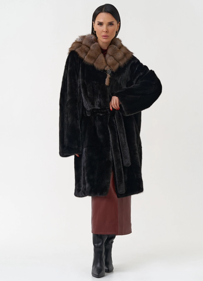 Норковая шуба с капюшоном из меха куницы модель № 30480 универмаг малина