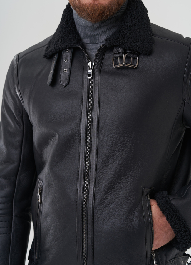 Мужская дубленка черного цвета  модель № 81633 универмаг малина