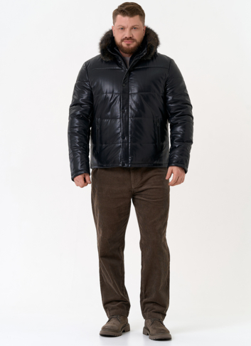 Пуховик из эко кожи с капюшоном из меха енота