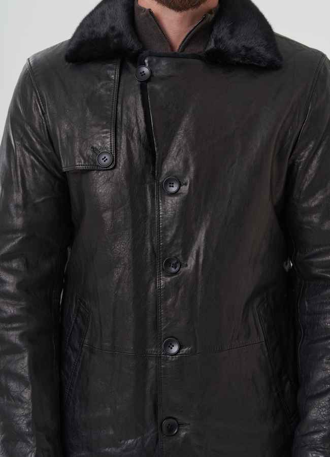 Мужская куртка из натуральной кожи черного цвета  модель № 82304 в рассрочку