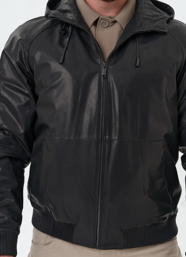 Мужская куртка из натуральной кожи с капюшоном модель № 30073 универмаг малина