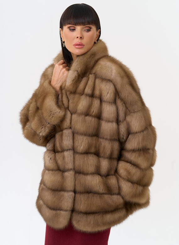 Женская шуба из куницы с воротником