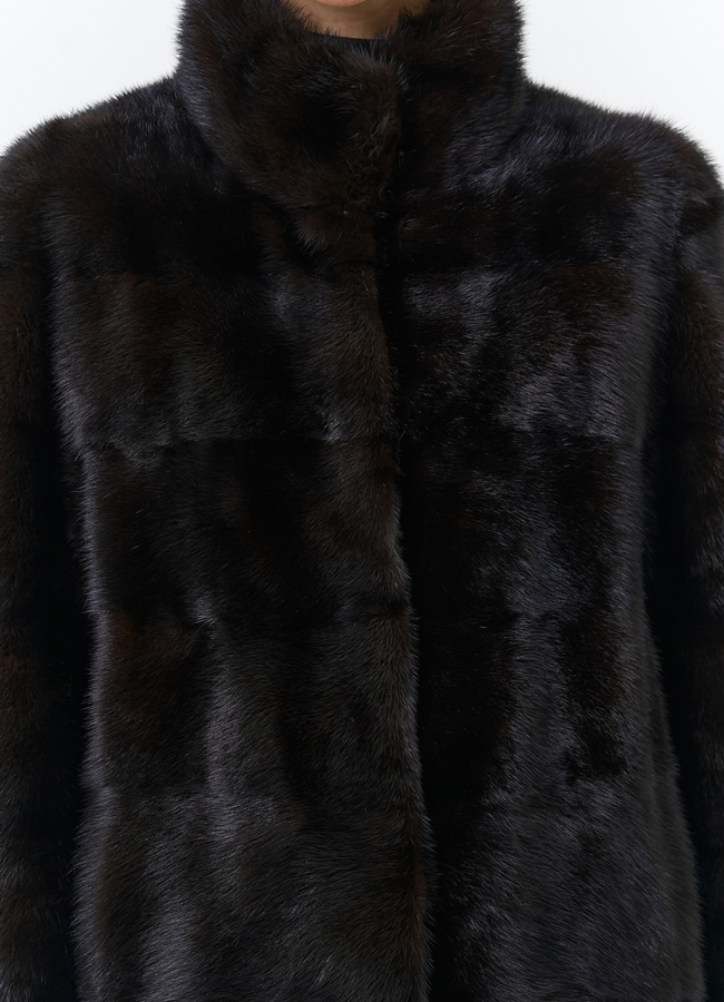 Поперечная шуба из норки модель № 25892 универмаг малина