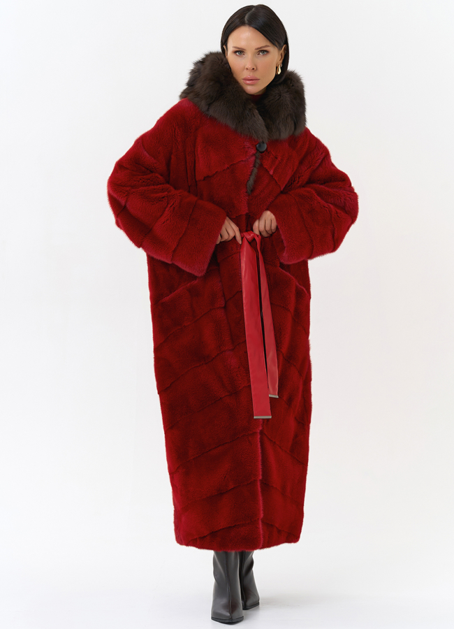 Красная норковая шуба с капюшоном из меха куницы модель № 31964 универмаг малина